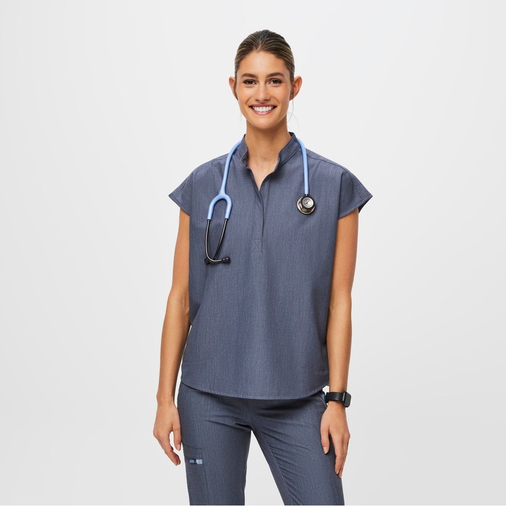Figs Rafaela™ Oversized Scrub Top Size S in Heather Denim